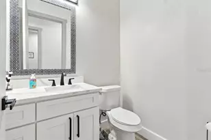 13204 Lake Magdalene Blvd, Tampa, FL 33618 - Photo 49