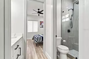 13204 Lake Magdalene Blvd, Tampa, FL 33618 - Photo 33