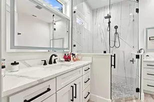 13204 Lake Magdalene Blvd, Tampa, FL 33618 - Photo 23