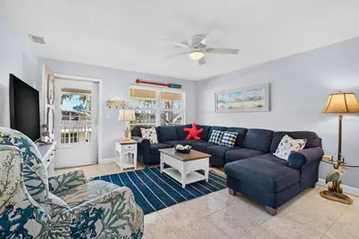 10035 63rd Avenue N #17, Saint Petersburg, FL 33708 - Photo 5