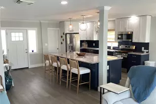 11110 1st St E, Treasure Island, FL 33706 - Photo 5