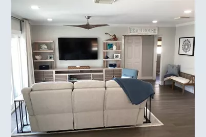 11110 1st Street E, Treasure Island, FL 33706 - Photo 7