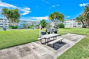 6201 2nd St E, Saint Pete Beach, FL 33706 - Photo 35