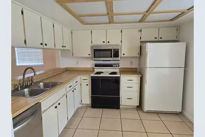 38349 Cottonwood Place #1, Zephyrhills, FL 33542 - Photo 11