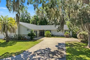 260 SE 16th Terrace, Crystal River, FL 34429 - Photo 1