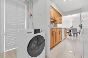 10355 Paradise Blvd, Treasure Island, FL 33706 - Photo 25