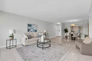 10355 Paradise Blvd, Treasure Island, FL 33706 - Photo 17