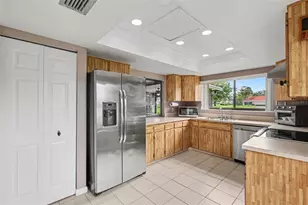 103 Valencia Ct N, Plant City, FL 33566 - Photo 11