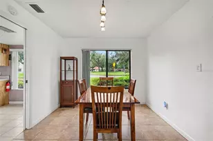 103 Valencia Ct N, Plant City, FL 33566 - Photo 5