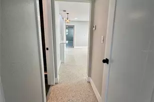 319 20th Ave S, Saint Petersburg, FL 33705 - Photo 25