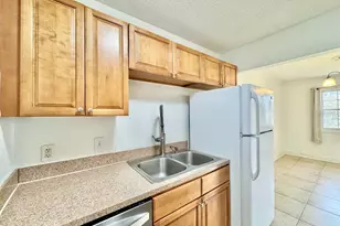 13832 Orange Sunset Dr, Tampa, FL 33618 - Photo 9