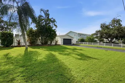 5860 Bayshore Drive, Seminole, FL 33772 - Photo 3
