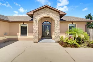 5719 Sweetheart Ct, Saint Cloud, FL 34772 - Photo 3