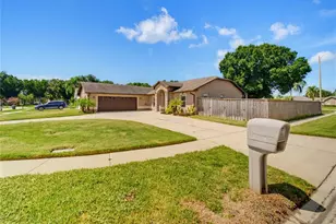 5719 Sweetheart Ct, Saint Cloud, FL 34772 - Photo 5