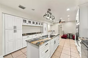 115 Hickory Creek Dr, Brandon, FL 33511 - Photo 19