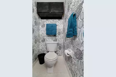 4720 Locust Street NE #210, Saint Petersburg, FL 33703 - Photo 9
