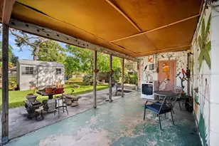 800 40th St S, Saint Petersburg, FL 33711 - Photo 17