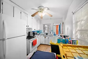 800 40th St S, Saint Petersburg, FL 33711 - Photo 9
