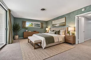 1000 N Shore Dr NE, Saint Petersburg, FL 33701 - Photo 9