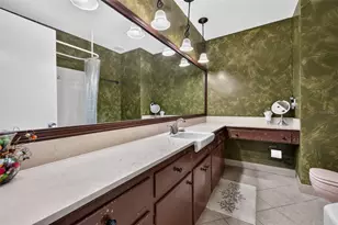 1000 N Shore Dr NE, Saint Petersburg, FL 33701 - Photo 11