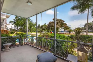 1000 N Shore Dr NE, Saint Petersburg, FL 33701 - Photo 5