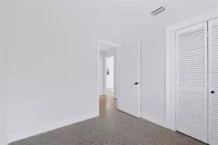 2438 N Ramona Cir, Tampa, FL 33612 - Photo 17