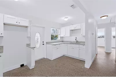 2438 N Ramona Circle, Tampa, FL 33612 - Photo 11