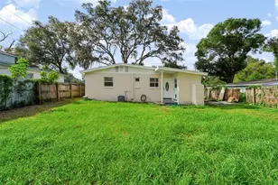 2438 N Ramona Cir, Tampa, FL 33612 - Photo 25