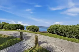 402 Orchid Ln, Palm Harbor, FL 34683 - Photo 27