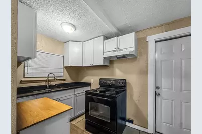8307 N Hillsborough Lane, Tampa, FL 33604 - Photo 3