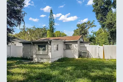 8307 N Hillsborough Lane, Tampa, FL 33604 - Photo 9