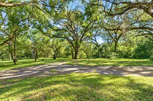 5746 Frontier Dr, Zephyrhills, FL 33540 - Photo 63