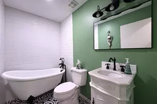 259 Fenwick Dr, Venice, FL 34285 - Photo 13