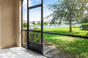 2011 Hawks View Dr, Ruskin, FL 33570 - Photo 35