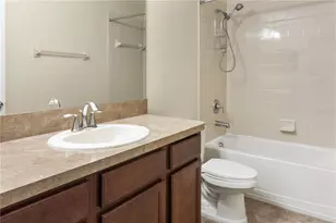 2011 Hawks View Dr, Ruskin, FL 33570 - Photo 25