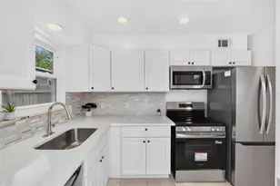 6200 1st Ave S, Saint Petersburg, FL 33707 - Photo 7