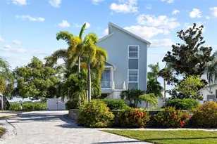 1512 Riverside Dr, Tarpon Springs, FL 34689 - Photo 3