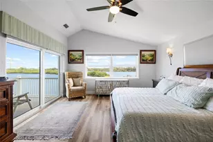 1512 Riverside Dr, Tarpon Springs, FL 34689 - Photo 37
