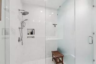 100 1st Ave N, Saint Petersburg, FL 33701 - Photo 29