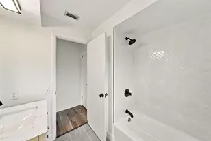 13823 Wildwood Dr, Largo, FL 33774 - Photo 31