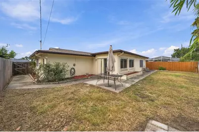 13823 Wildwood Drive, Largo, FL 33774 - Photo 5