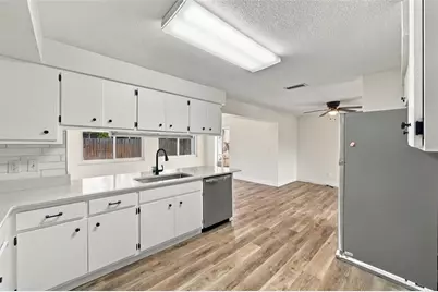 13823 Wildwood Drive, Largo, FL 33774 - Photo 15