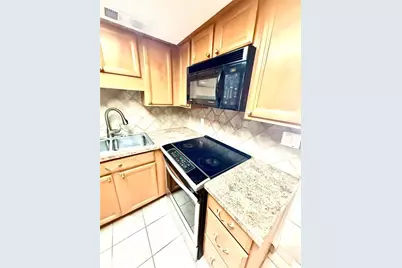 4607 W North B Street #107, Tampa, FL 33609 - Photo 7