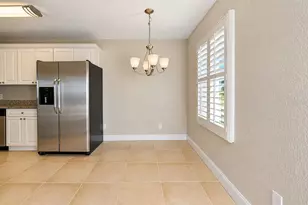 13741 Juniper Blossom Dr, Tampa, FL 33618 - Photo 5