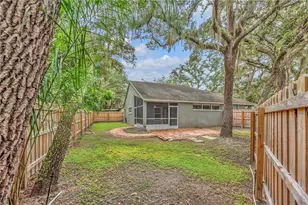 4002 Levonshire Pl, Valrico, FL 33596 - Photo 19