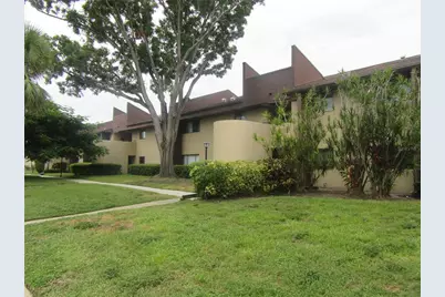 875 S Village Drive N #101, Saint Petersburg, FL 33716 - Photo 1
