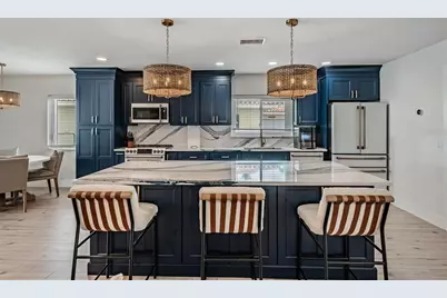 11425 5th Street E, Treasure Island, FL 33706 - Photo 7