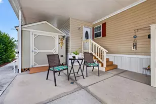 35143 Danny Dr, Zephyrhills, FL 33541 - Photo 3