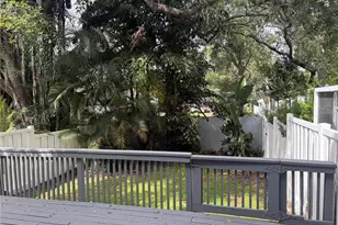 2855 Bayshore Trails Dr, Tampa, FL 33611 - Photo 7