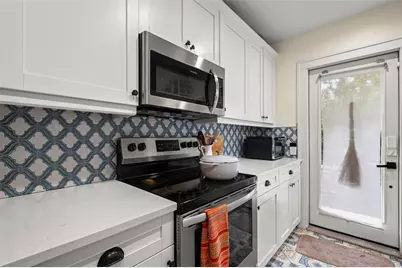 803 E Hollywood Street, Tampa, FL 33604 - Photo 17